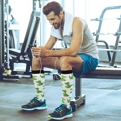 جوارب ضغط نسائية من Pigsaly Cartoon Crocodiles، جوارب رياضية من التمساح الأخضر، جوارب طويلة للركبة للجنسين، جوارب رياضية خارجية للجري والمشي لمسافات طويلة والسفر in Kuwait