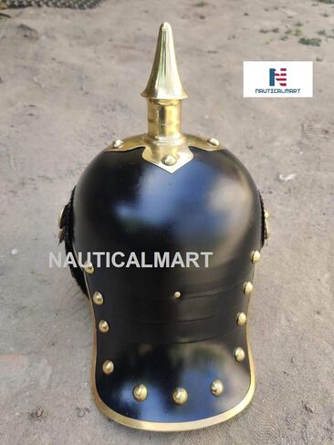 خوذة Pickelhaube الألمانية خوذة جلدية Pickelhaube الإمبراطورية البروسية in Kuwait