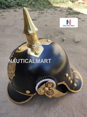 خوذة Pickelhaube الألمانية خوذة جلدية Pickelhaube الإمبراطورية البروسية in Kuwait