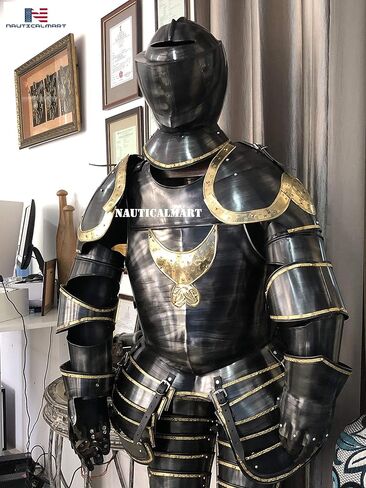 Nautical-Mart كلاسيكي بالحجم الطبيعي 6ft من القرن السادس عشر تمثال درع إيطالي يمكن ارتداؤه in Kuwait