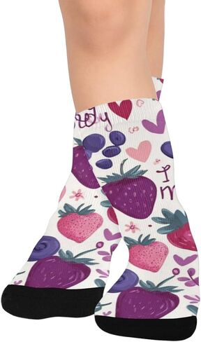 جوارب المشي لمسافات طويلة بتصميم Berry Red Love - جوارب شتوية حرارية سميكة دافئة للأولاد والبنات للمدرسة، والارتداء اليومي والأنشطة الخارجية in Saudi Arabia