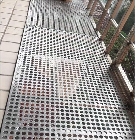 Stainless Steel Perforated Plate,304 Stainless Steel Perforated Sheet - Anti-Fall Plate, Durable Metal Mesh for Industrial, Construction, and DIY Applications, Corrosion-Resistant, Versatile in Saudi Arabia