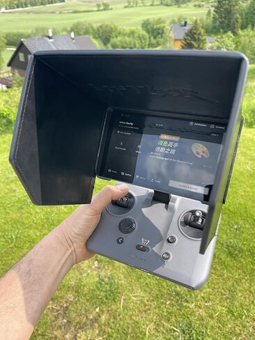 LifThor Monitor Sunhood – Compatible with DJI RC Pro 2 | Glare-Reducing Sunshade with Secure Mounting Bracket for Outdoor Screen Visibility in Kuwait