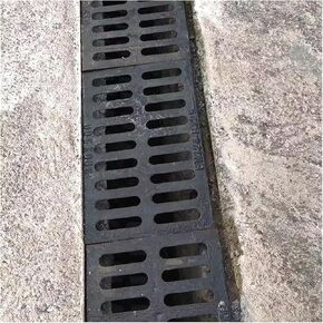 Outdoor Cast Iron Drain Grate, Black Square Drainage Grate, Durable Heavy Duty Sewer Channel Grate, Durable Drain Cover for Yard/Factory/Driveway(50 * 15 * 2cm/19.7 * 5.9 in Kuwait