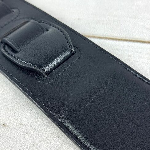 Walker & Williams CVG-WL-B Hand Carved Black And Tan Howling Timber Wolf On Black Leather Guitar Strap in Saudi Arabia