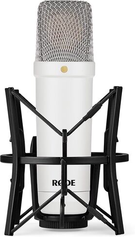 ميكروفون مكثف من سلسلة Rode NT1 Signature (أبيض) مع واجهة صوت USB من الجيل الرابع من Scarlett Solo، ذراع ذراع ميكروفون البث PSA1+ باللون الأبيض وسماعات رأس Cans50 للمراقبة in Kuwait