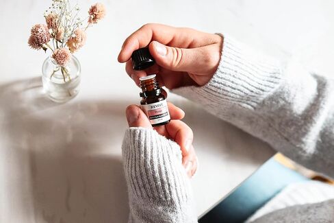 زيت الورد العطري من ريفايف للزيوت العطرية - درجة علاجية نقية 100%، للناشر والمرطب والتدليك والعلاج العطري والعناية بالبشرة والشعر in Saudi Arabia