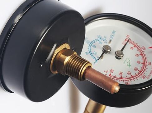 مجموعة قياس غلاية Tridicator التجارية، علبة فولاذية سوداء، أجزاء داخلية برونزية، عدسة بلاستيكية مع مؤشر أحمر، قرص 2.5 بوصة، 0-75 رطل لكل بوصة مربعة (قدم H₂O) و70-320 درجة فهرنهايت، حامل خلفي 1/4 بوصة NPT وحقيبة قابلة للتدوير in Kuwait