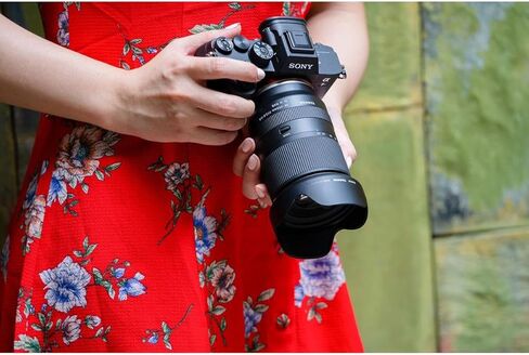 عدسة Tamron مقاس 28-200 مم f/2.8-5.6 Di III RXD (Sony E) مع تكبير واسع النطاق وفتحة f/2.8، وبطاقة Extreme PRO SDXC سعة 64 جيجابايت مع سرعة قراءة 200 ميجابايت/ثانية، وفلتر Tiffen 67 مم للأشعة فوق البنفسجية ومجموعة حقيبة ظهر للكاميرا in Kuwait