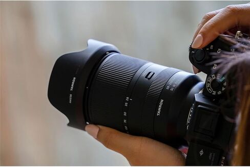 عدسة Tamron مقاس 28-200 مم f/2.8-5.6 Di III RXD (Sony E) مع تكبير واسع النطاق وفتحة f/2.8، وبطاقة Extreme PRO SDXC سعة 64 جيجابايت مع سرعة قراءة 200 ميجابايت/ثانية، وفلتر Tiffen 67 مم للأشعة فوق البنفسجية ومجموعة حقيبة ظهر للكاميرا in Kuwait