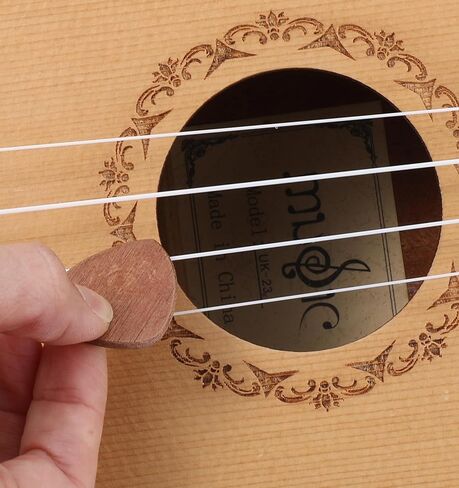 Wooden Guitar Picks, 6Pcs Bulk Guitar Picks for Guitarists, Musicians, Acoustic Guitars, Bass, Ukulele Lover in Saudi Arabia