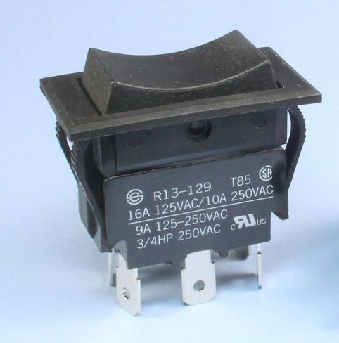 (HO #10) SCI Rocker Switch DPDT 10A 250Vac 16A 125Vac، 3/4 HP، تشغيل/إيقاف/تشغيل، تمت المحافظة عليه in Kuwait