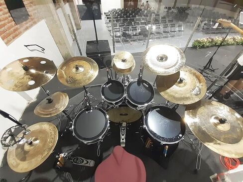 درع الطبل - 5 ألواح - يتحول إلى قفص طبل بطول 10 أقدام × 5 أقدام - مفصلات من الفولاذ المقاوم للصدأ كاملة الطول مثبتة مسبقًا. للممارسة والأداء. in Kuwait