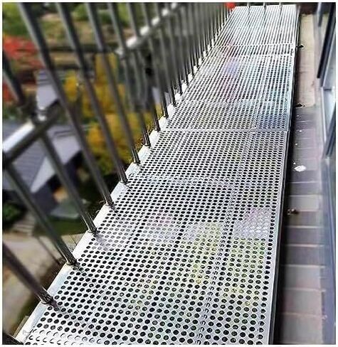 لوح مثقوب من الفولاذ المقاوم للصدأ، 304 لوح معدني مثقوب من الفولاذ المقاوم للصدأ، قسم أمان للشرفة، لوح من الفولاذ المقاوم للصدأ مثقوب متين (35 × 120 سم) - مثالي لمشاريع DIY in Kuwait