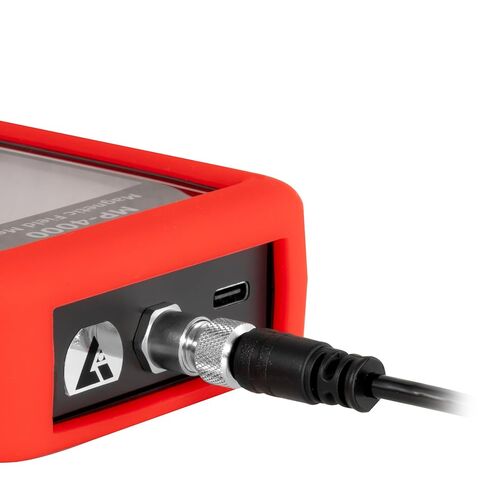 جهاز قياس المجال المغناطيسي المحمول LM-MP4000-4T من PCE للمراقبة الصناعية والبيئية، يقيس المجالات المغناطيسية AC/DC حتى 4000 أمبير/م، إلى جانب تسجيل البيانات وواجهة USB in Kuwait