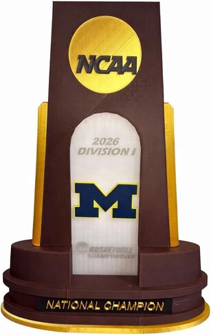 نسخة طبق الأصل من كأس ميشيغان 2026 NCAA، كأس بطولة كرة السلة مقاس 13.5 بوصة، عرض البطل الوطني in Saudi Arabia