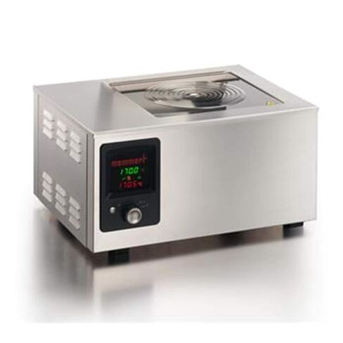 حمام زيت Memmert ONE 45-230V 45L مع جهاز تحكم ممتاز في درجة الحرارة، 230V in Saudi Arabia