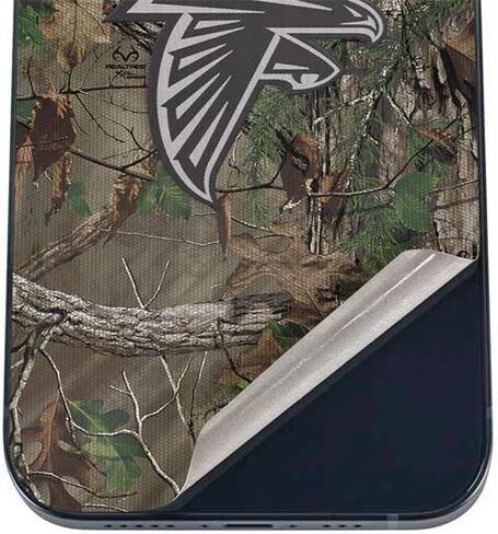 ملصق هاتف Skinit متوافق مع iPhone 12 - تصميم مموه أخضر مرخص رسميًا من NFL Atlanta Falcons Realtree Xtra in Saudi Arabia