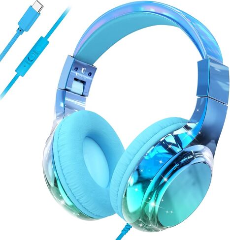 سماعات رأس QearFun USB C للأطفال سلكية مع ميكروفون، حد صوت آمن 85/94 ديسيبل، قابلة للطي فوق الأذن، سلك غير متشابك ومنفذ مشاركة، سماعة رأس سلكية على الأذن للمدرسة، Chromebook، الكمبيوتر اللوحي، السفر للأولاد والبنات in Kuwait
