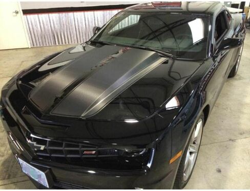 3M 1080 CF12 Black Carbon Fiber 3in x 5in (Sample Size) Car Wrap Vinyl Film in Saudi Arabia