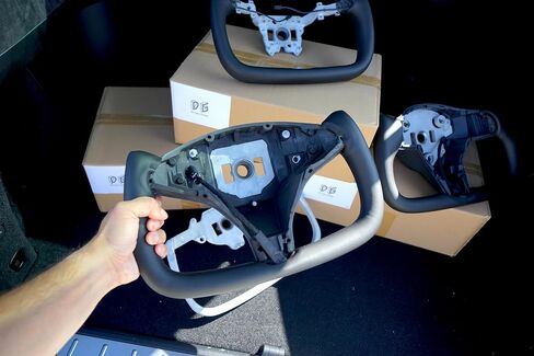 عجلة القيادة Dripo Gear Yoke لـ Telsa Model S & Model X (2012-2020) in Saudi Arabia