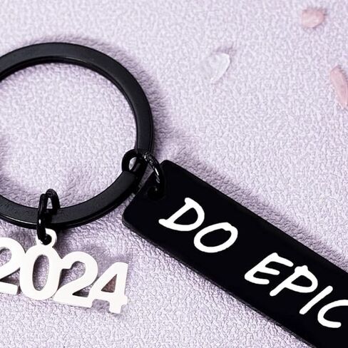 2024 هدايا التخرج للنساء له 2024 كبار المفاتيح لرجالها طالب الدراسات العليا فكرة لابن ابنة في سن المراهقة من كلية المدرسة الثانوية المجوهرات هدية هدية لصبي فتاة الخريجين الأسود in Kuwait