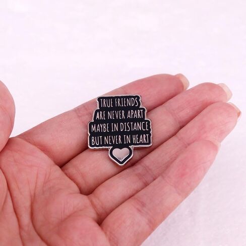 بروش شارة على شكل قلب الصداقة السوداء، الأصدقاء الحقيقيون لا يتباعدون أبدًا ربما على مسافة ولكن لا يوجد أبدًا في القلب دبابيس رائعة من الفولاذ المقاوم للصدأ على شكل طية صدر السترة للفتيات والأولاد مجوهرات هدية in Kuwait