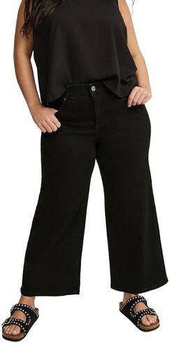 بنطلون جينز Torrid نسائي بمقاس كبير - جينز قصير بأرجل واسعة in Kuwait