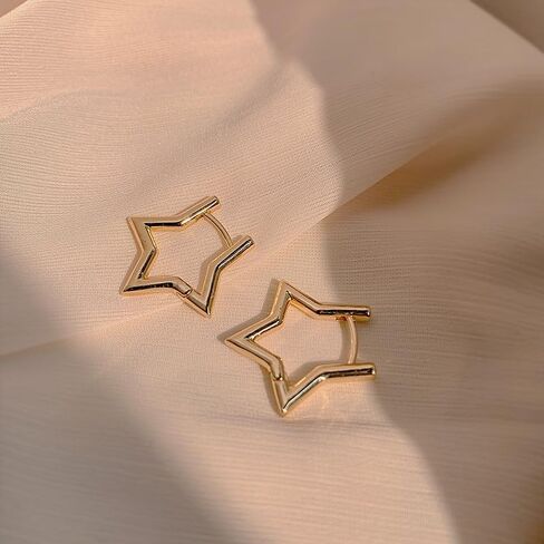 هيبوالرجينيك أقراط نجمة صغيرة للفتيات في سن المراهقة أقراط القلب هوب أقراط خفيفة الوزن 18k الفضة مطلي الفولاذ المقاوم للصدأ أقراط نجمة لعيد الميلاد مجوهرات هدية in Kuwait