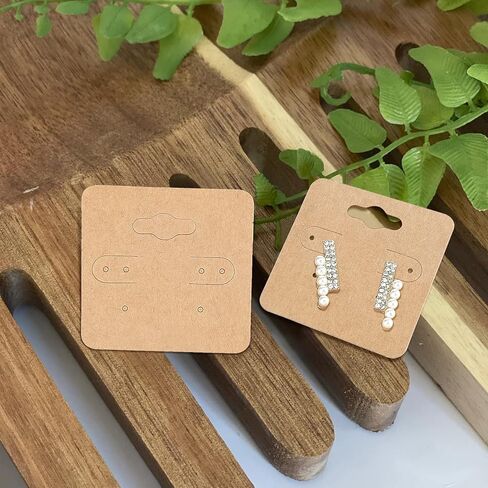 200 قطعة من بطاقات القرط من jijAcraft - 2 بوصة بطاقات عرض حلق كرافت للبيع - بطاقات ورقية فارغة مع 6 فتحات لحامل عرض القرط - بطاقات عرض معلقة للقرط، مجوهرات يدوية الصنع (2 بوصة × 2 بوصة) in Kuwait