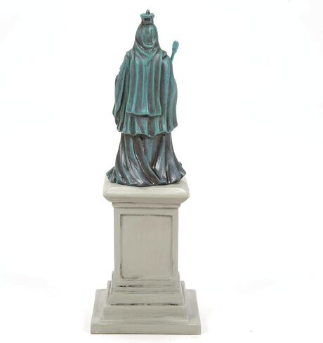 Department 56 Dickens Village Accessories a Monument for Her Majesty Figurine, 5 Inch, Multicolor in Saudi Arabia