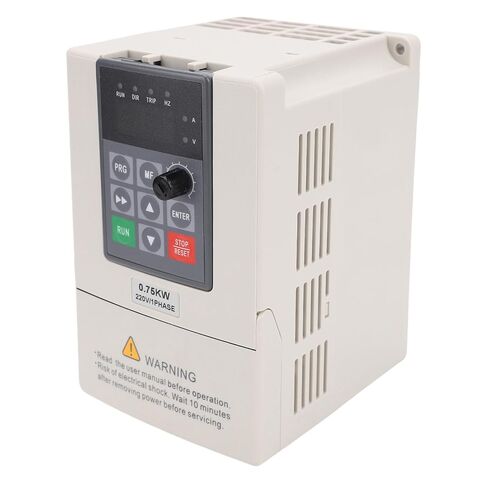 0.75KW ناقلات العاكس 1 حصان مرحلة واحدة إلى 3 المرحلة عالية الأداء محول التردد المتغير in Saudi Arabia