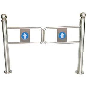 بوابة أمان تغلق تلقائيًا - باب معدني متين لمحلات السوبر ماركت والمستودعات والمكتبات - حل عالمي للوصول إلى نصف الباب لمداخل المتاجر in Kuwait