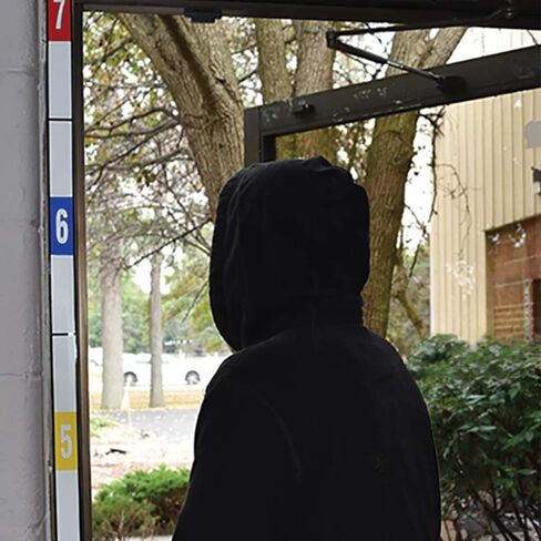 شريط حائط لقياس الارتفاع من BankSupplies - عرض 1 ½ بوصة × ارتفاع 91 سم - شريط دعم لاصق قابل للإزالة - مادة فينيل متينة - خلفية بيضاء وحروف سوداء - قياس الارتفاع للبالغين in Kuwait