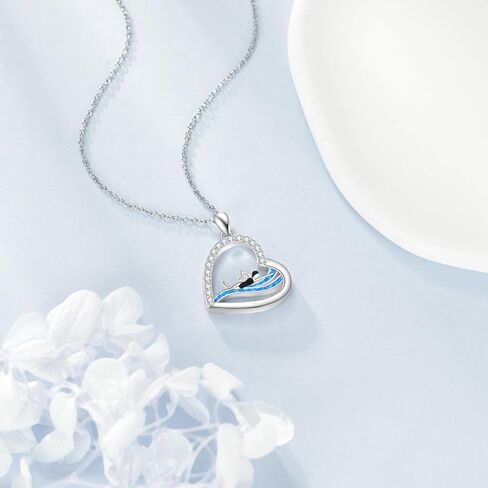 قلادة السباحة من الفضة الإسترلينية الملهمة قلادة السباحة الرياضية للنساء مدرب السباحة للأم in Kuwait