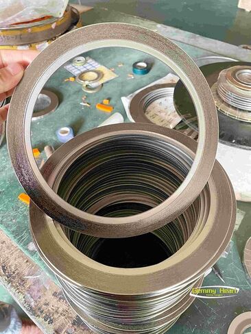 حشية جرح حلزونية من GemmySeal مع حلقة داخلية SUS304، مملوءة بالجرافيت، 5 قطع 1-1/2 بوصة DN40 in Kuwait