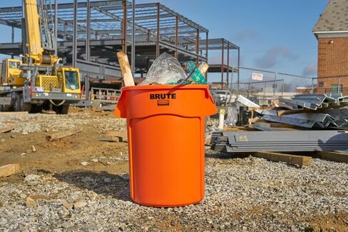 Rubbermaid Commercial Products BRUTE Heavy Duty Round Trash Can High Visibility Garbage Can 44 Gal Orange for Landscapers/Construction/Restaurants/Back of House/Offices in Saudi Arabia