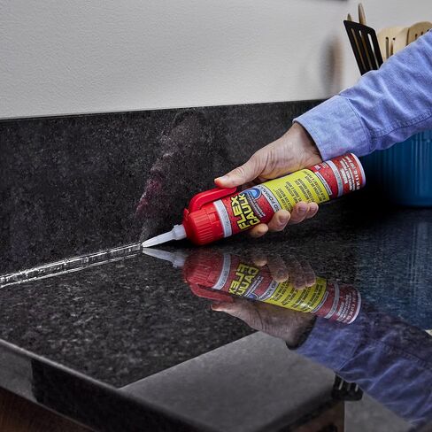 Flex Caulk، مانع تسرب بوليمر هجين مقاوم للماء ومقاوم للعوامل الجوية، قوي، قابل للطلاء، داخلي، خارجي، حمام، دش، حوض، نافذة، ألواح أساسية، باب، عربة سكن متنقلة، سقف، خشب، سيارات وبحري، شفاف، 6.6 أونصة، علبة مكونة من 4 in Kuwait