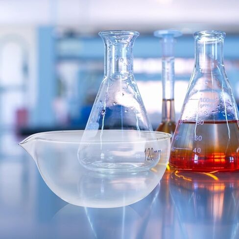 Holibanna Flat Bottom Glass Evaporating Dish Laboratory Evaporating Container Bowl with Spout Heat-Resistant Acid Alkali Resistant for Concentrating and Precipitates in Saudi Arabia