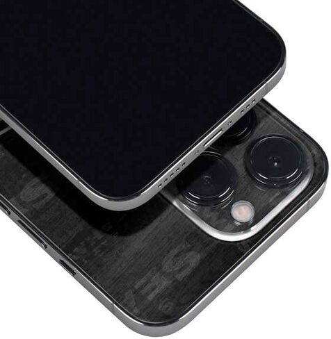 غلاف هاتف Skinit متوافق مع iPhone 15 Pro - تصميم باللونين الأبيض والأسود مرخص رسميًا من NFL Seattle Seahawks in Saudi Arabia