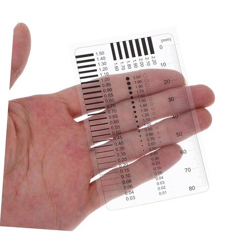 قطعتان من مسطرة قياس الكشف عن الخلل الشفاف، أداة قياس عالية الدقة للشقوق والخدوش، تصميم محمول وصغير الحجم لقياسات دقيقة in Kuwait