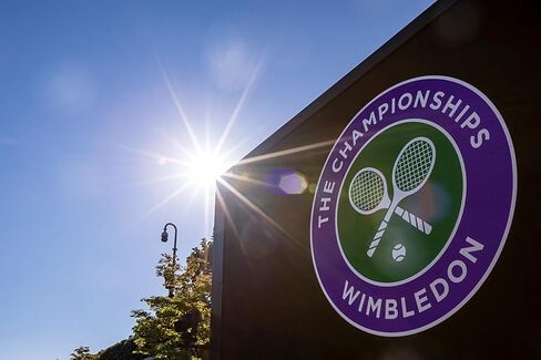 Mini Tennis Ball Keychain - Grand Slam Style, Cute Tennis Key Ring for Fans & Players, Vibrant Tennis Gift in Kuwait