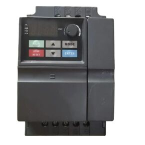 محول التردد VFD022E43A في الصندوق متوفر في المنتجات الصناعية الأصلية in Kuwait