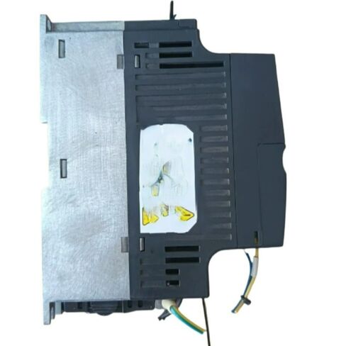 محول التردد VFD022E43A في الصندوق متوفر في المنتجات الصناعية الأصلية in Kuwait