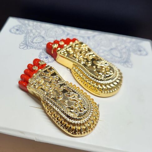 أرنافيرا لمسة نهائية عتيقة مطلية بالذهب لورد بالاجي تشاران بادوكا | فيشنو شاران بادوكا لغرفة بوجا/لوحة قيادة السيارة/الهدايا (لاكشمي بادوكا أحمر ذهبي، متوسط) in Kuwait