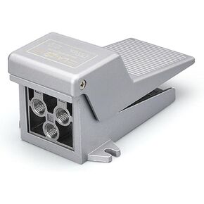 FV320/FV420 Pneumatic Pedal Valve 4F210-08L Pedal Switch 4F210-08 Cylinder Control Reversing Foot Operate Valve 4F210-08G(4F210-08G,with 10mm Fittings) in Kuwait