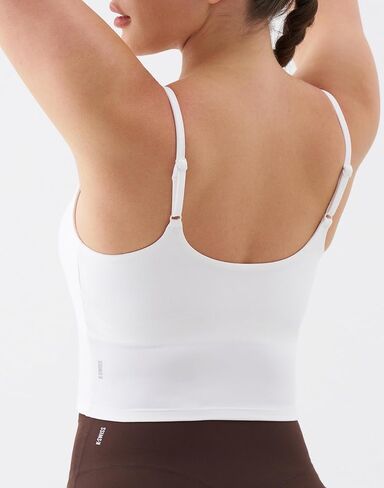 قمصان قصيرة K-Swiss للنساء - حمالة صدر رياضية مبطنة بأشرطة رفيعة قابلة للتعديل ورقبة مربعة in Kuwait