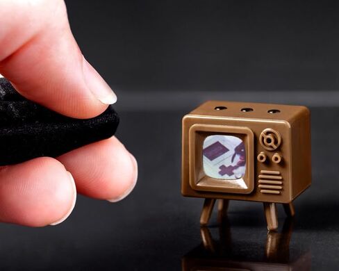 TinyTV® Mini - Ultra Miniature، لون تلفزيون كلاسيكي أو بلاستيك شفاف، بث عبر USB-C، مقاطع فيديو محملة مسبقًا (شفاف) in Saudi Arabia
