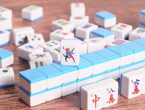 مجموعة ماجونغ الصينية، مجموعة ألعاب ماهجونغ الاحترافية، مجموعة ماه جونغ التقليدية الكاملة مع 146 بلاطة مرقمة كبيرة (1.5 بوصة، أزرق)، حقيبة حمل كلاسيكية وتعليمات (ماجيانغ، ما جونغ، ماج جونغ) in Kuwait