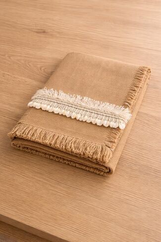 WWW.THROWPILLOW.IN مفرش طاولة من الجوت مع هامش وKowri Shell مفرش طاولة مقاس 14 × 90 بوصة يناسب خزانة وحدة تلفزيون مقاس 6.5 أقدام، طاولة مركزية، طاولة قهوة، طاولة طعام، وحدة تحكم دخول in Saudi Arabia